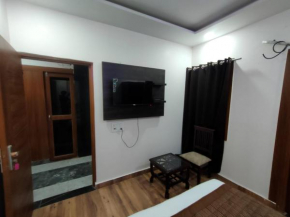 Hotel Bonjur Inn